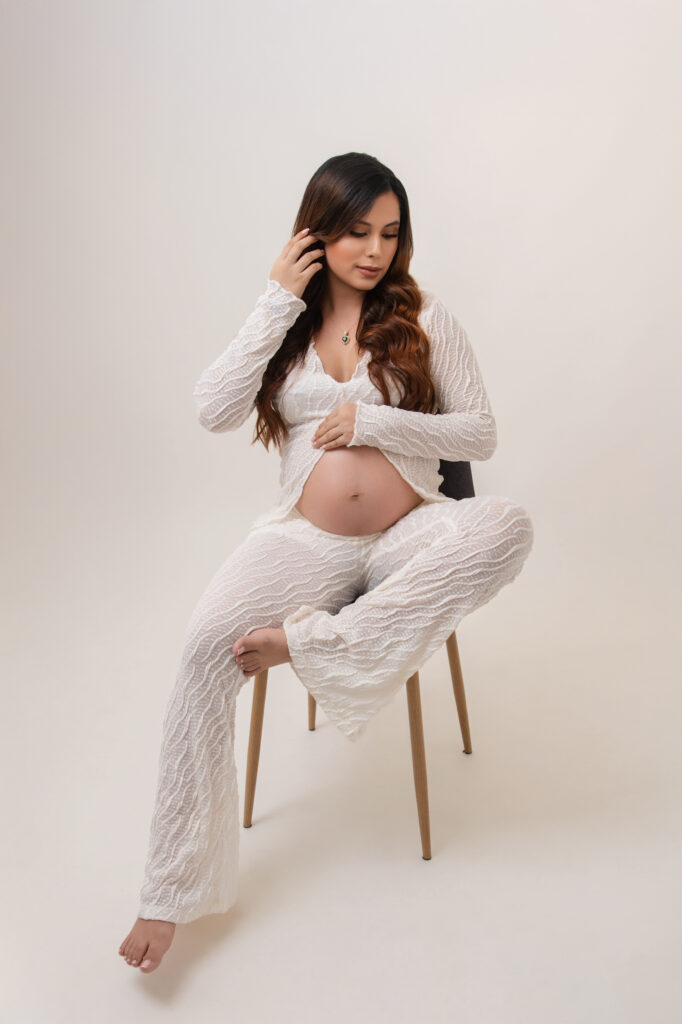 Fotografía de maternidad en Cali – Incubox Fotografía